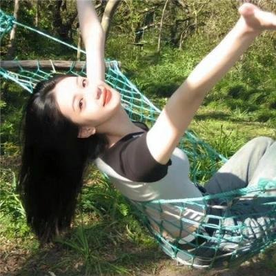 花圃里的蝴蝶